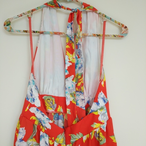 🌟 Kimchi Blue Floral Romper NWT Urban Outfitters - Picture 5 of 7